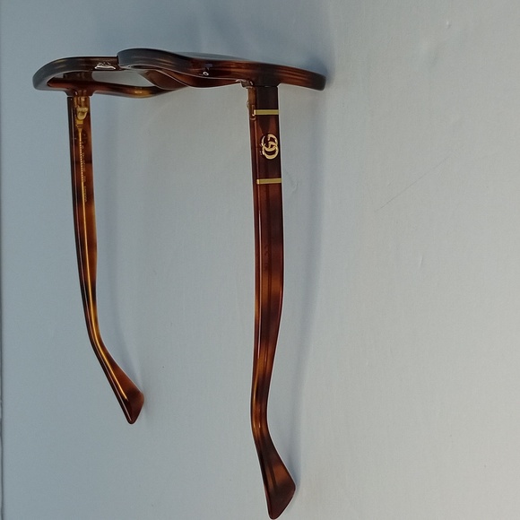 New Authentic GUCCI GG0632S 002 square Gucci sunglass comes in a havana - Picture 6 of 14